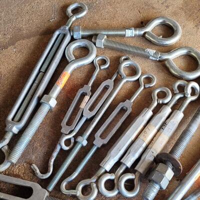 Lot 49: Assorted Bundle of Hardware