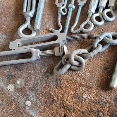 Lot 49: Assorted Bundle of Hardware