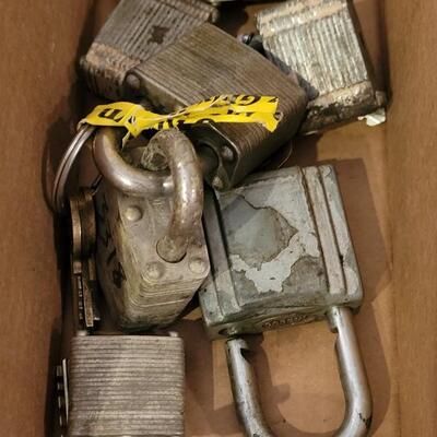 Lot 52: Lock with Keys Lot