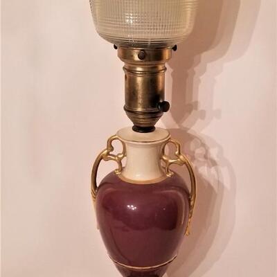 Lot #300  Vintage Table Lamp - working condition