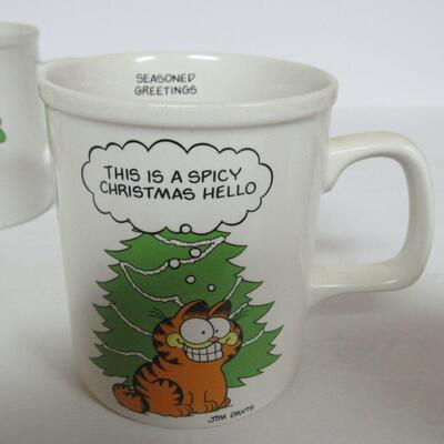 Vintage 1978 Garfield Christmas Mugs