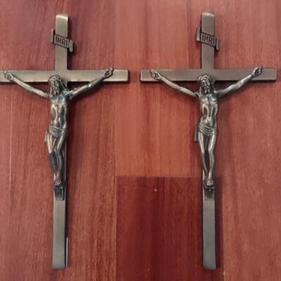 Lot 322: Vintage Religious Items