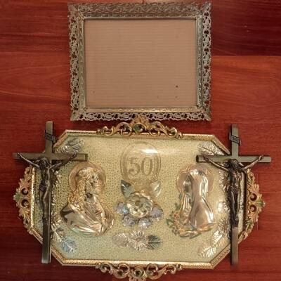 Lot 322: Vintage Religious Items