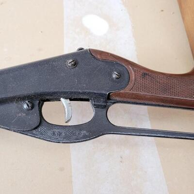 Lot 63: Vintage Model #80 DAISY BB Gun Long Rifle