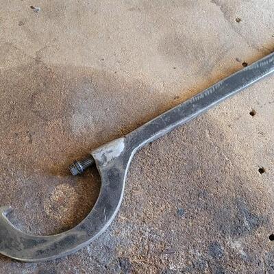 Lot 65: Antique and Vintage Tool Bundle