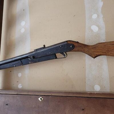 Lot 70: Vintage Model # 25 DAISY BB Gun Long Rifle #2