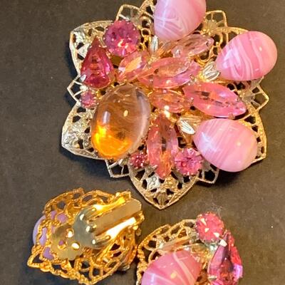 Lot 412: Vintage & Newer Costume Jewelry