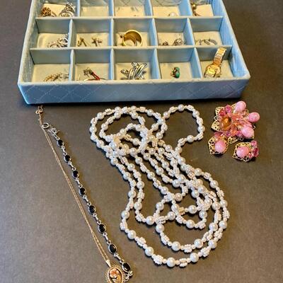 Lot 412: Vintage & Newer Costume Jewelry