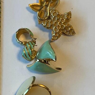 Lot 408: New and Vintage Jewelry