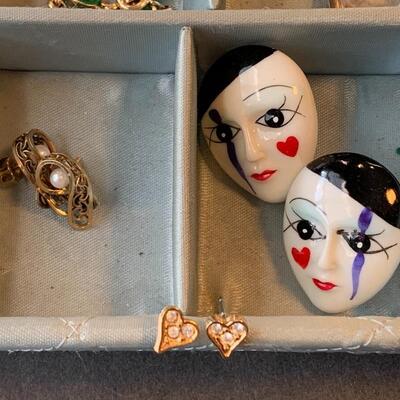 Lot  436: Vintage & New Jewerly