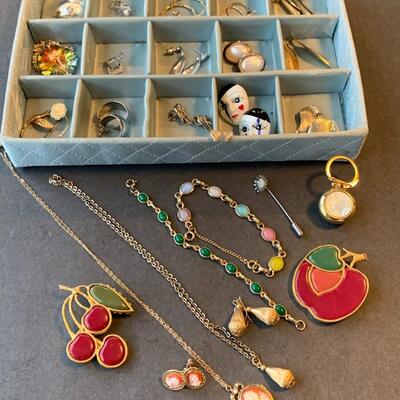 Lot  436: Vintage & New Jewerly