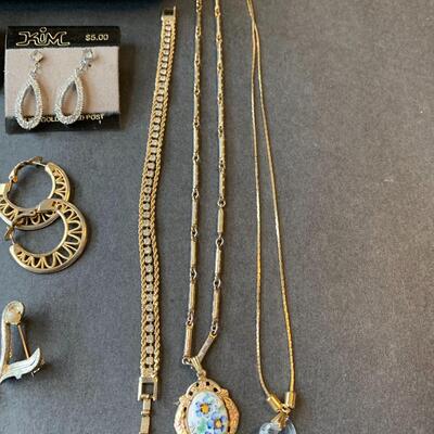 Lot 433: New & Vintage Jewerly