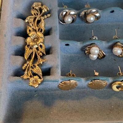 Lot 433: New & Vintage Jewerly