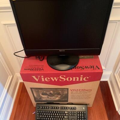 Lot 404: View Sonic Monitor & Logitech Keyboard