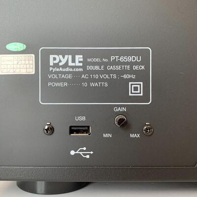 Lot 398: Pyle Double Cassette Deck