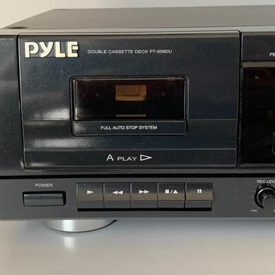Lot 398: Pyle Double Cassette Deck