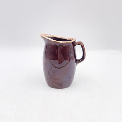HULL 4â€ DRIP POTTERY CREAMER/PITCHER
