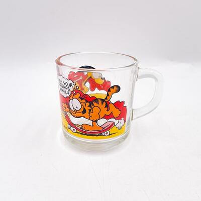 1978 MCDONALDâ€™s GARFIELD & ODIE GLASS MUG