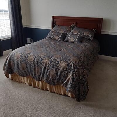 Lot 358: Queen Size Bed Frame W/ Headboard & Comforter Set