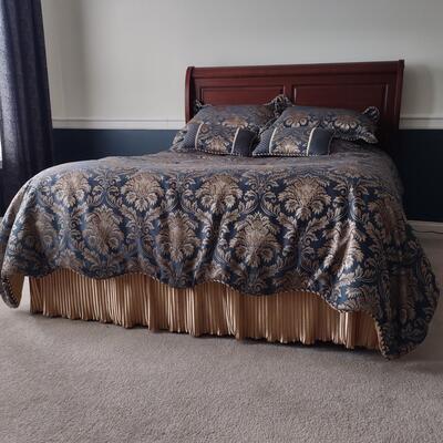 Lot 358: Queen Size Bed Frame W/ Headboard & Comforter Set