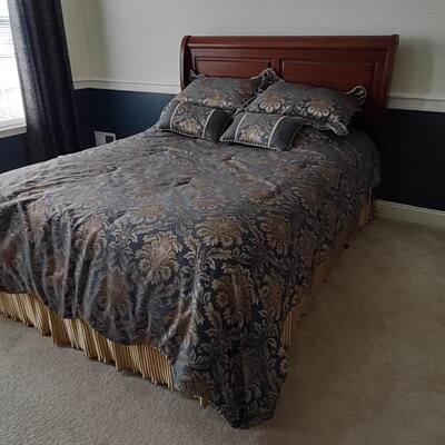 Lot 358: Queen Size Bed Frame W/ Headboard & Comforter Set