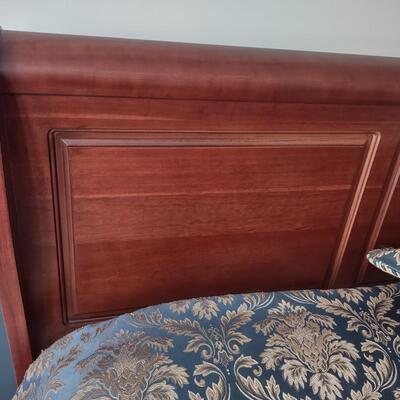 Lot 358: Queen Size Bed Frame W/ Headboard & Comforter Set