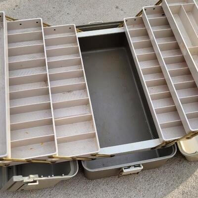 Lot 94: Vintage Large Expanding Fishing Tackle Box