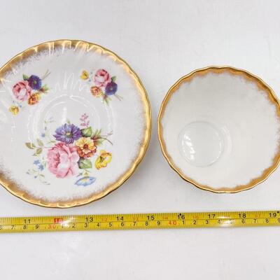 VINTAGE ROYAL ARDALT BONE CHINA FLORAL TEACUP & SAUCER