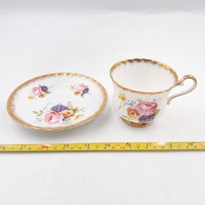VINTAGE ROYAL ARDALT BONE CHINA FLORAL TEACUP & SAUCER
