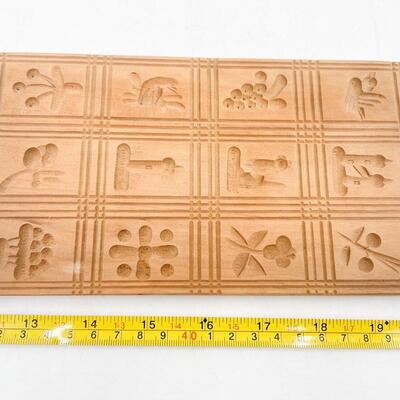 VINTAGE WOODEN SPRINGERLE COOKIE MOLD