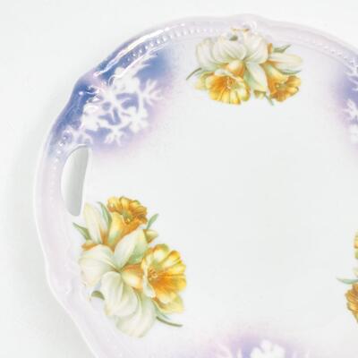 VINTAGE 9.5â€ DECORATIVE FLORAL PLATE