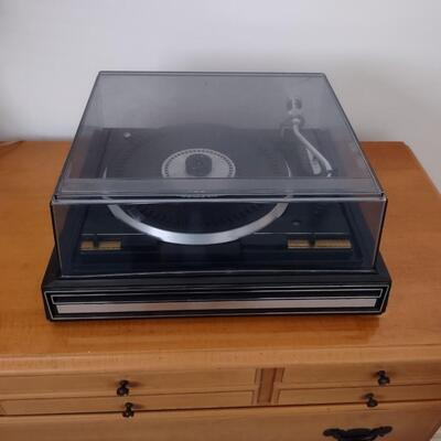 Lot 362: Vintage BSR Automatic Turntable