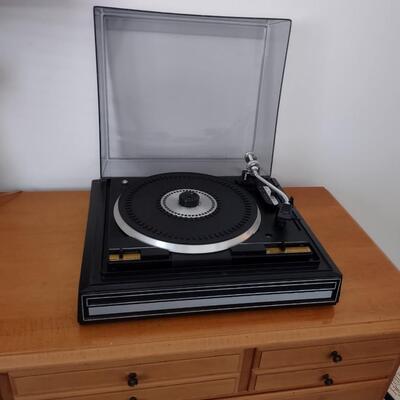 Lot 362: Vintage BSR Automatic Turntable
