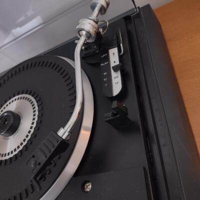 Lot 362: Vintage BSR Automatic Turntable