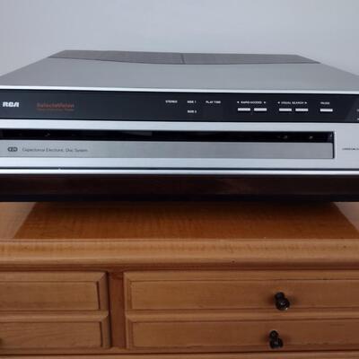 Lot 363: RCA Select A Vision Video Disc Player With Video Discs & Box