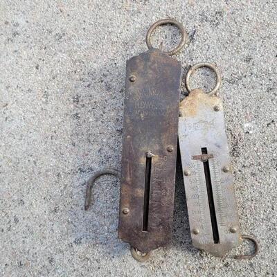 Lot 102: (2) Antique Hand Weight Scales