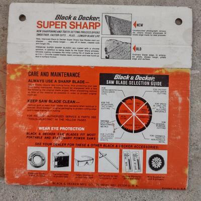 Lot 379: Sterling Mini Drill With Accessories, Skilsaw Power Saw