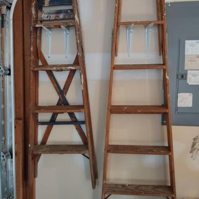 Lot 386: 2 Wooden Step Ladders