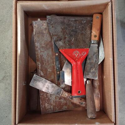 Lot 392: Wheeling Galvanized Wash Tub & More