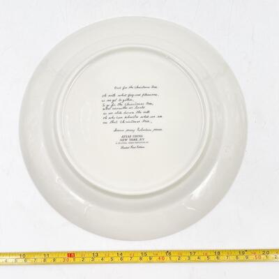 *LIMITED 1ST EDITION* 10â€ GRANDMA MOSES CHRISTMAS PLATE - â€œOUT FOR THE CHRISTMAS TREEâ€