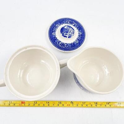 ROYAL CHINA BLUE WILLOW WARE CREAMER & SUGAR SET