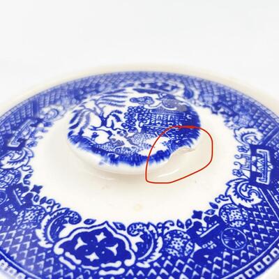 ROYAL CHINA BLUE WILLOW WARE CREAMER & SUGAR SET