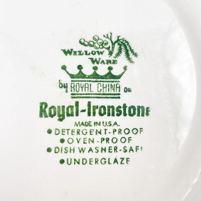 ROYAL CHINA BLUE WILLOW WARE DINNER PLATES (6)