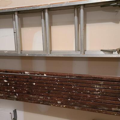 Lot 389: Aluminum Extension Ladder and Wood Scaffolding