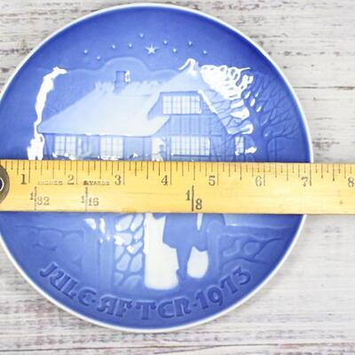 Vintage Bing & Grondahl Country Christmas Collector Plate