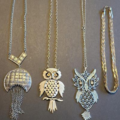 Lot 410: Lot of Vintage Fashion Necklaces: Owls and More