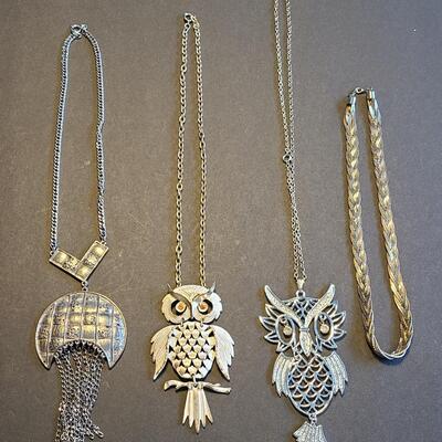 Lot 410: Lot of Vintage Fashion Necklaces: Owls and More