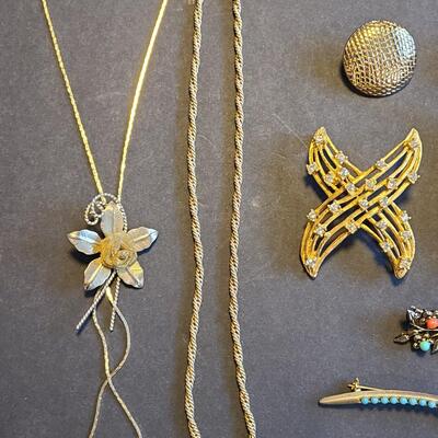Lot 4089: Vintage Brooches, Earrings, Necklaces and More (Some Signed)