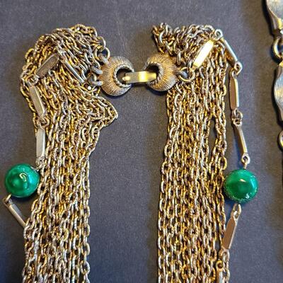 Lot 435: Vintage Jewelry Lot