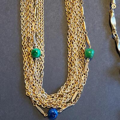 Lot 435: Vintage Jewelry Lot
